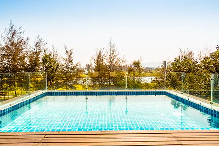 Cost of Glass Pool Fence Repair in Oviedo, FL